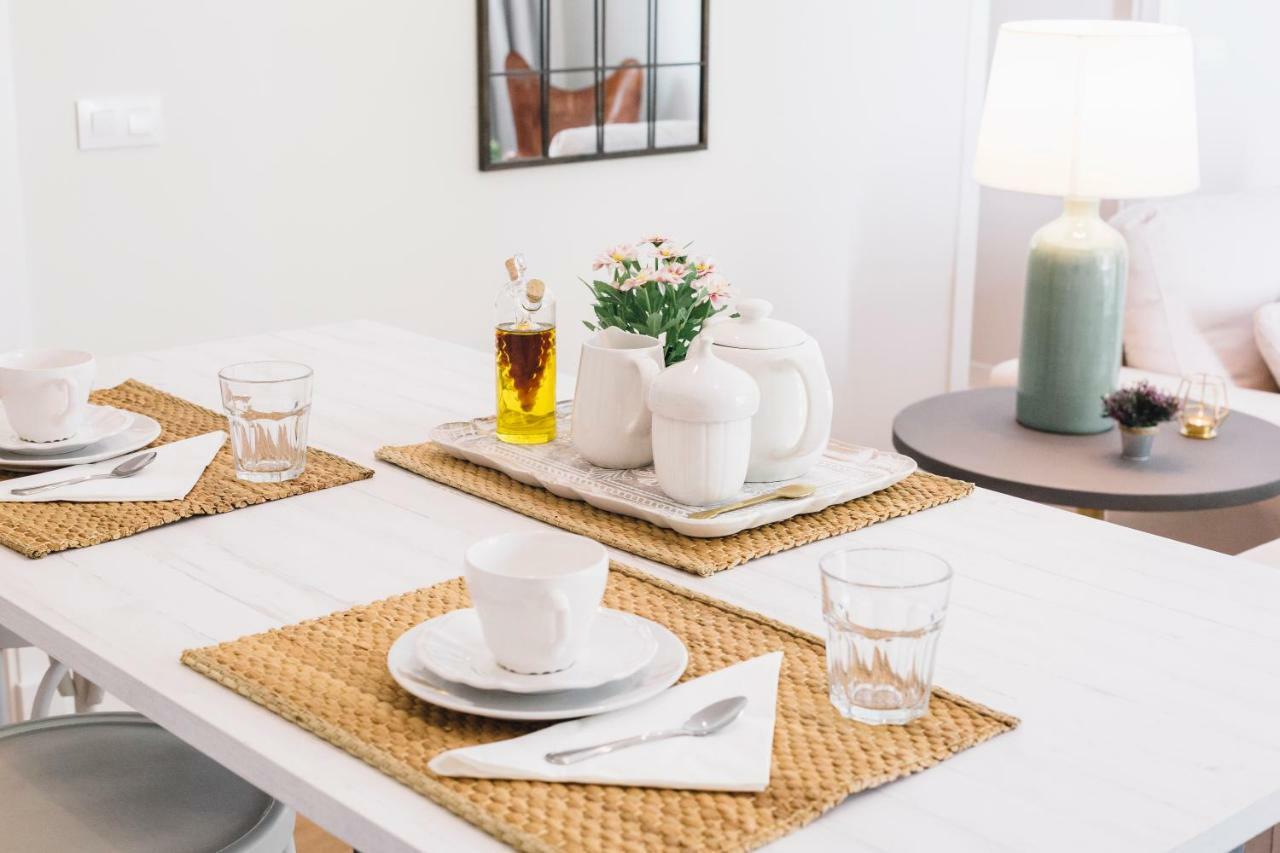Minty Stay - Palmera Sevilla Bagian luar foto
